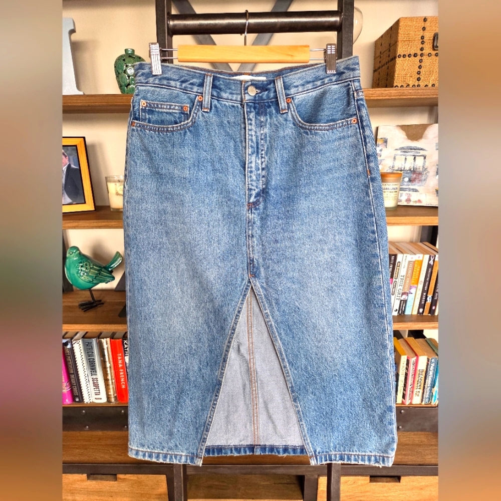 Aritzia Denim Forum The 90s Halle Front Slit Midi Skirt, Size 29